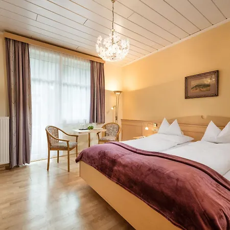 Hotel Alpenblick 3*