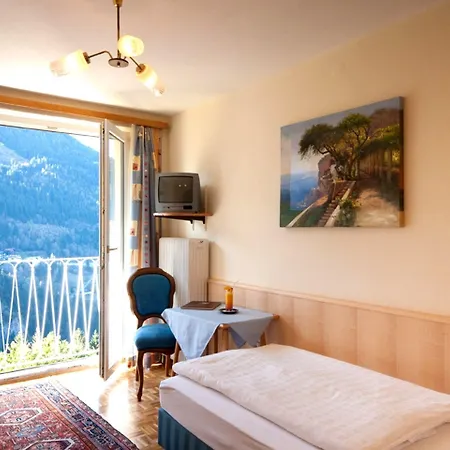 Hotel Alpenblick 3*