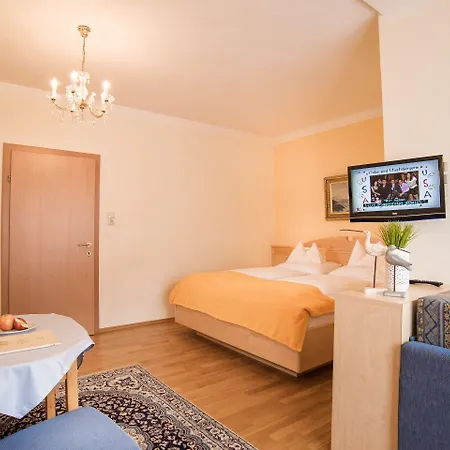 奥攀布莱克酒店 3*