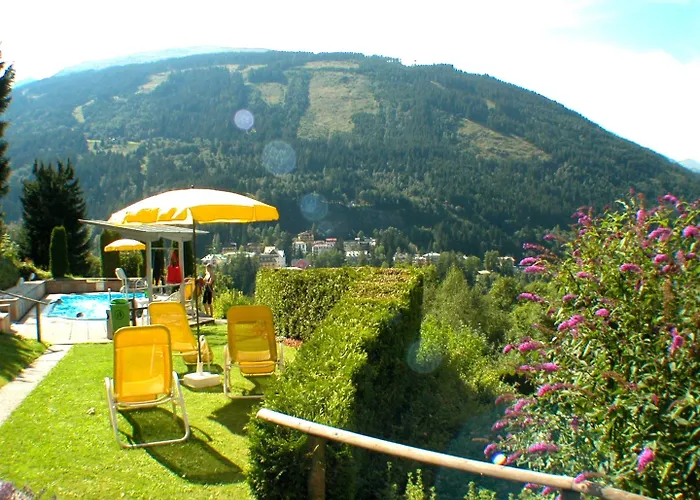 Hotel Alpenblick 3*
